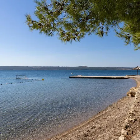 Skroco-2 By Interhome