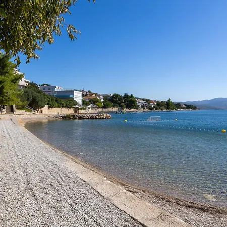 Skroco-2 By Interhome Apartman Maslenica