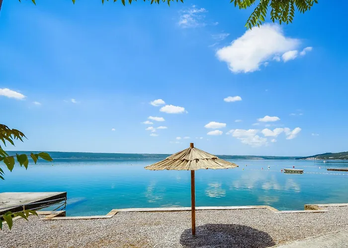 Skroco-2 By Interhome