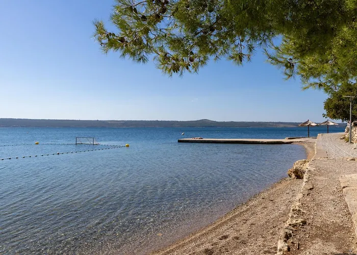 Skroco-2 By Interhome