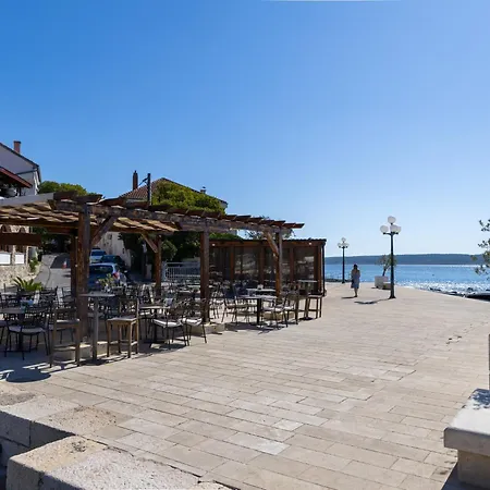 Skroco-2 By Interhome